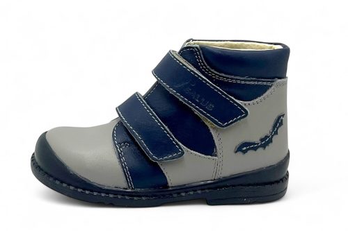 F-90 Szürke denevér