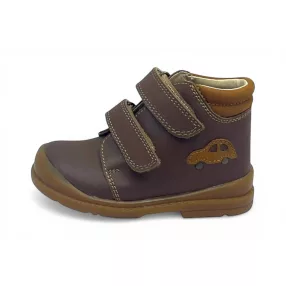 Flo-810 Sötétbarna autó